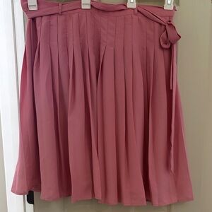 Elegant Pink Pleated Skirt